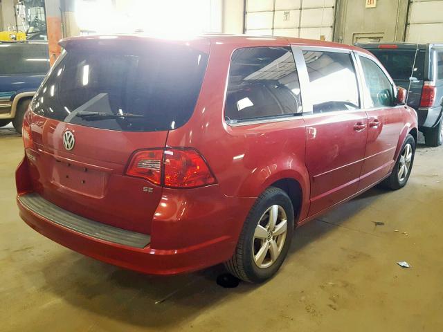 2V4RW3D11AR242271 - 2010 VOLKSWAGEN ROUTAN SE RED photo 4