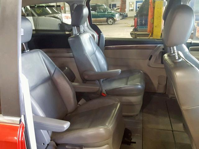 2V4RW3D11AR242271 - 2010 VOLKSWAGEN ROUTAN SE RED photo 6