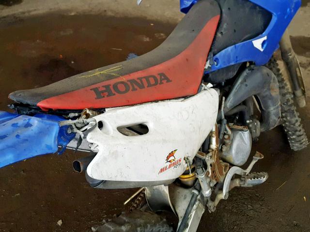 JH2HE07C04K100491 - 2004 HONDA CR85 R BLUE photo 9