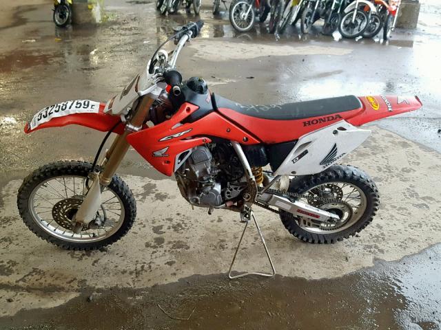 JH2KE03388K102024 - 2008 HONDA CRF150 R RED photo 3