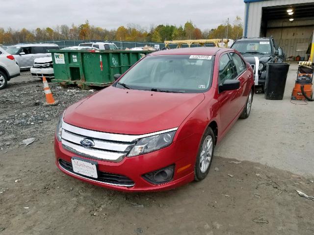 3FAHP0GA4BR328219 - 2011 FORD FUSION S RED photo 2