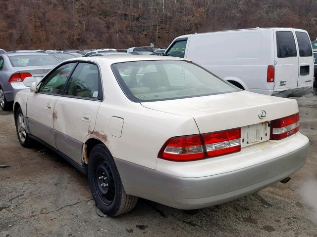 JT8BF28GX10330443 - 2001 LEXUS ES 300 WHITE photo 3