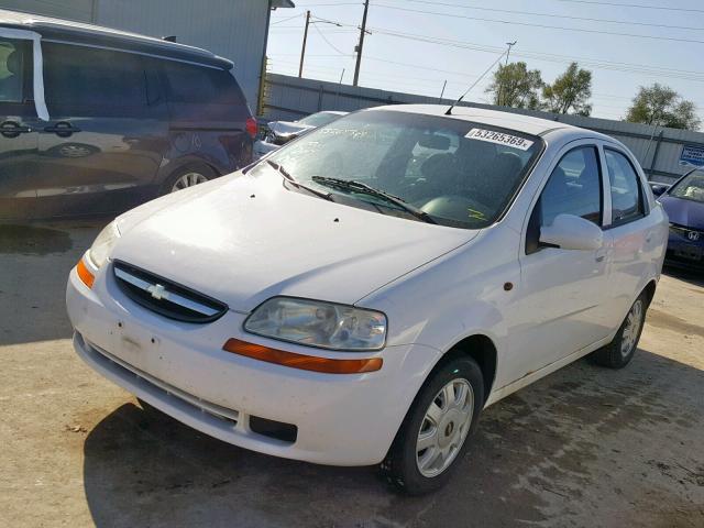 KL1TJ52644B190279 - 2004 CHEVROLET AVEO LS WHITE photo 2