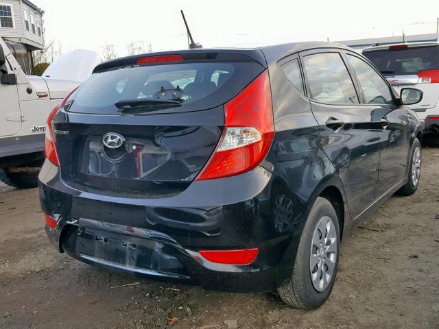 KMHCT5AE3HU355871 - 2017 HYUNDAI ACCENT SE BLACK photo 4