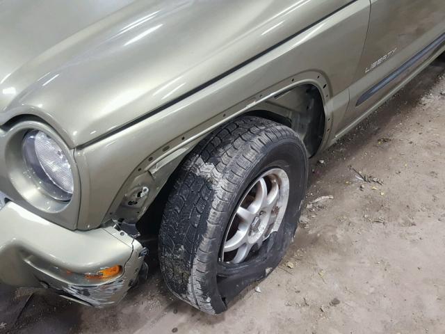 1J4GL38K24W125575 - 2004 JEEP LIBERTY RE GREEN photo 9