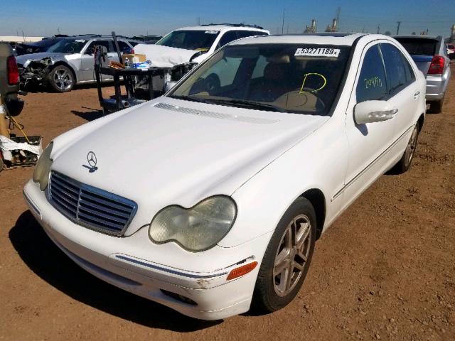 WDBRF61J24E015638 - 2004 MERCEDES-BENZ C 240 WHITE photo 2