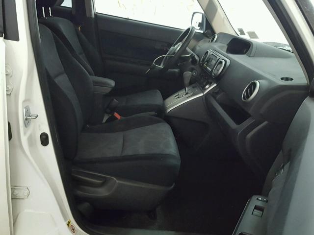 JTLZE4FE5C1143502 - 2012 TOYOTA SCION XB Ақ фото 5