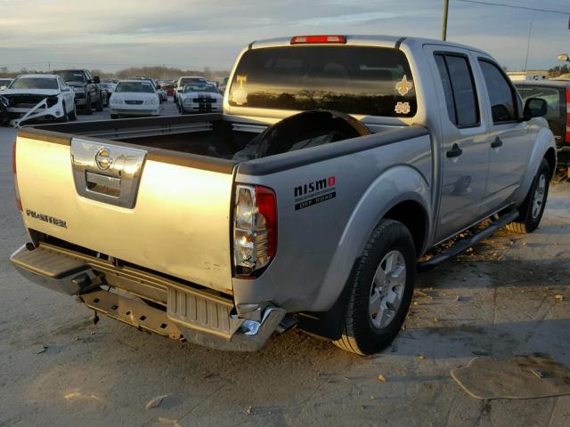 1N6AD07U35C431484 - 2005 NISSAN FRONTIER C SILVER photo 4