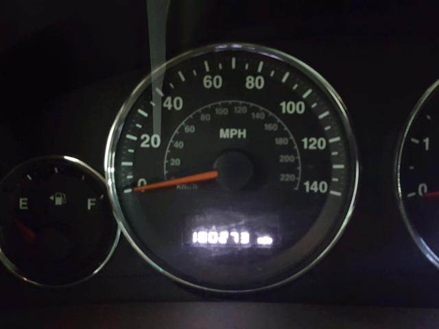 1J8HG48K08C229762 - 2008 JEEP COMMANDER SILVER photo 8