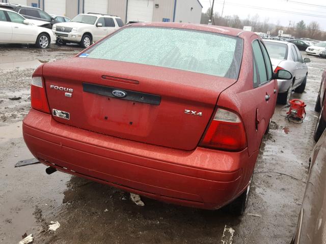 1FAFP34N15W113737 - 2005 FORD FOCUS ZX4 RED photo 4