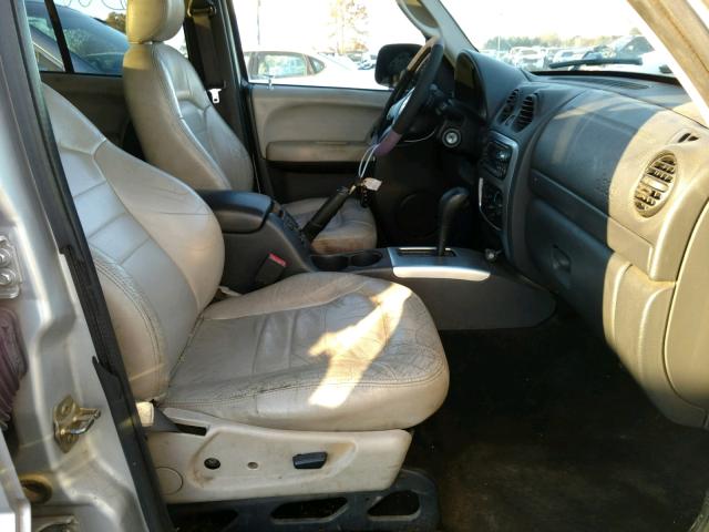 1J4GK38K53W637607 - 2003 JEEP LIBERTY RE SILVER photo 5