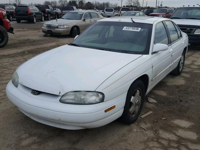 2G1WN52K0W9208300 - 1998 CHEVROLET LUMINA LTZ WHITE photo 2