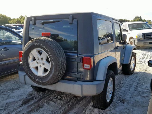 1J4FZ24118L556434 - 2008 JEEP WRANGLER X GRAY photo 4