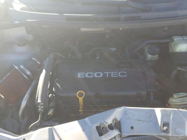 KL1TD66E09B670048 - 2009 CHEVROLET AVEO LS SILVER photo 7