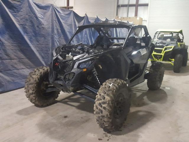 3JBVXAW4XJK003244 - 2018 CAN-AM MAVERICK X BLACK photo 2