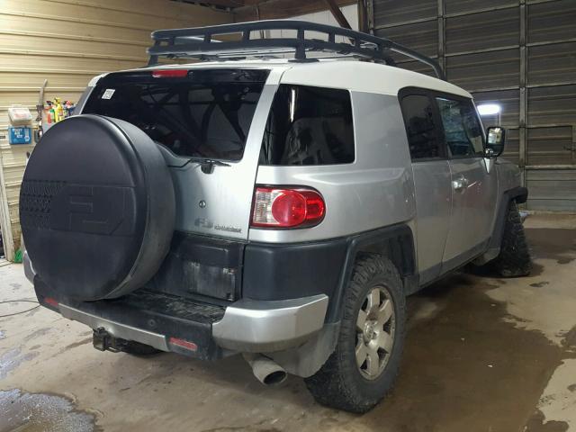 JTEBU11F080103593 - 2008 TOYOTA FJ CRUISER SILVER photo 4