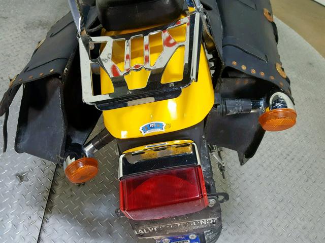 JH2RC44002M617028 - 2002 HONDA VT750 DC YELLOW photo 15