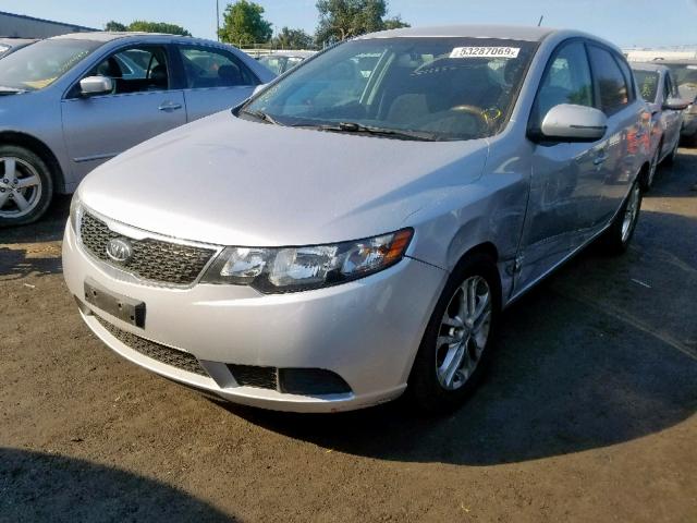 KNAFU5A22B5333220 - 2011 KIA FORTE EX SILVER photo 2