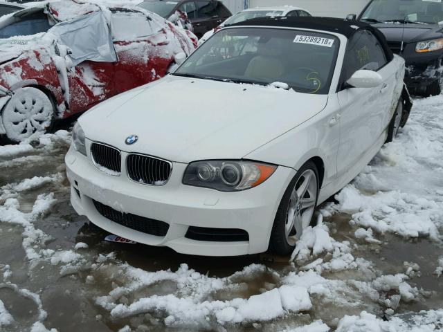 WBAUN93508VF54801 - 2008 BMW 135 I WHITE photo 2