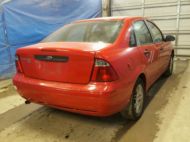 1FAFP34N37W342584 - 2007 FORD FOCUS ZX4 RED photo 4