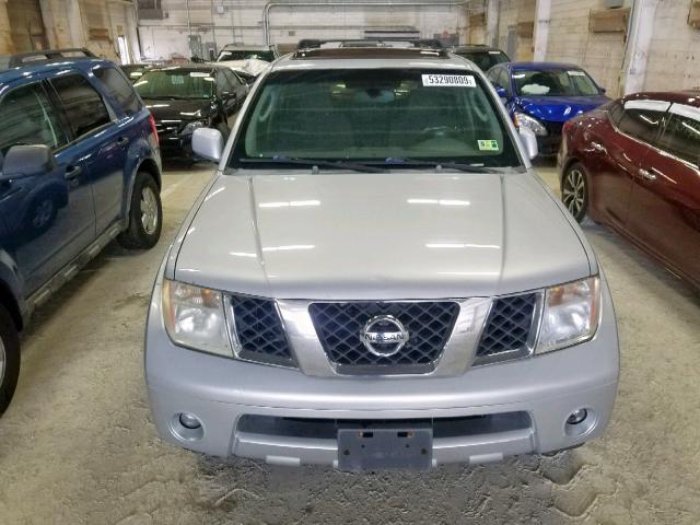 5N1AR18W15C790838 - 2005 NISSAN PATHFINDER GRAY photo 9