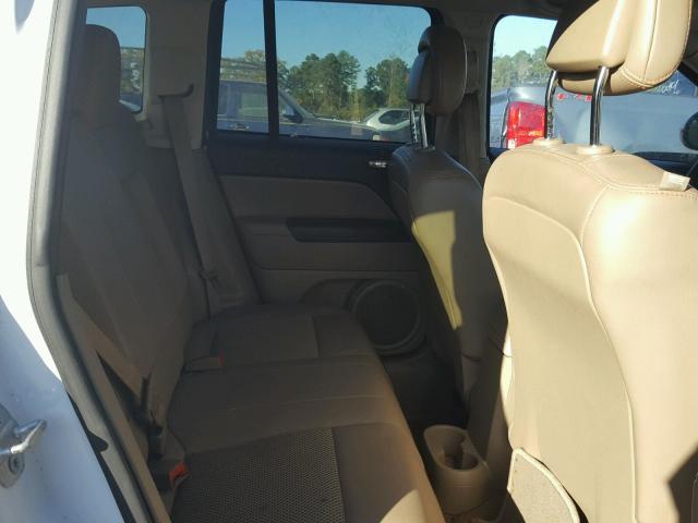 1C4NJCBA1FD379988 - 2015 JEEP COMPASS SP 白色 照片 6