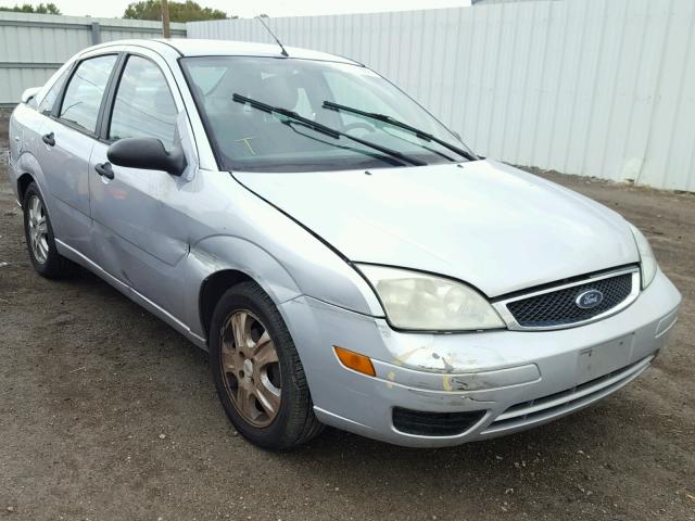 1FAFP34N95W120581 - 2005 FORD FOCUS ZX4 SILVER photo 1