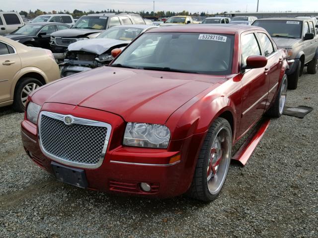 2C3KA53G26H145111 - 2006 CHRYSLER 300 TOURIN RED photo 2