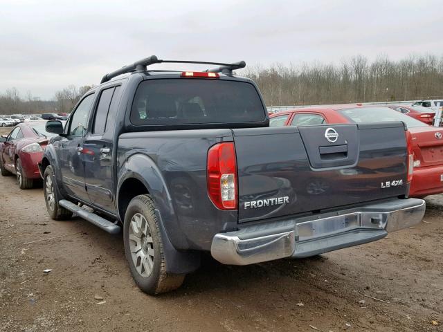 1N6AD0EV7AC431817 - 2010 NISSAN FRONTIER C GRAY photo 3