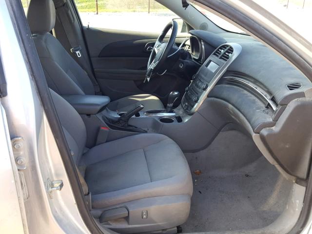 1G11B5SL3FF167485 - 2015 CHEVROLET MALIBU LS 银色 照片 5