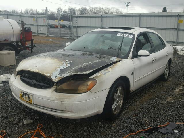 1FAFP56S22A163912 - 2002 FORD TAURUS SEL WHITE photo 2