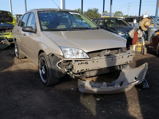 1FAFP34NX6W223087 - 2006 FORD FOCUS ZX4 CREAM photo 1