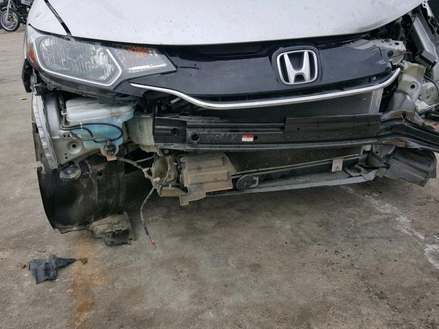 3HGGK5H84FM703432 - 2015 HONDA FIT EX SILVER photo 9