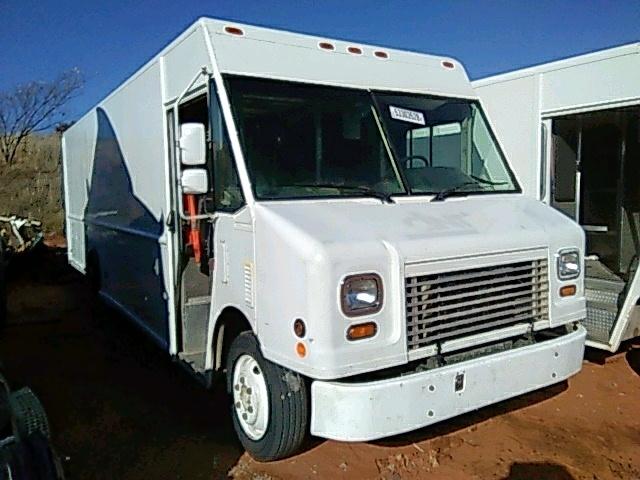 4UZAAPBW17CY45147 - 2007 FREIGHTLINER CHASSIS M WHITE photo 1