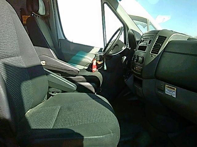 WDYPE845085231441 - 2008 FREIGHTLINER SPRINTER 2 WHITE photo 5