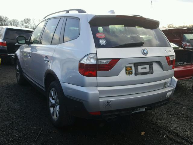 WBXPC9C40AWJ32458 - 2010 BMW X3 XDRIVE3 SILVER photo 3