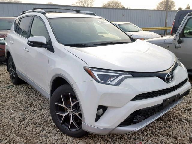 JTMJFREV6GJ059702 - 2016 TOYOTA RAV4 SE WHITE photo 1