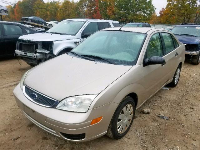 1FAFP34N66W112696 - 2006 FORD FOCUS ZX4 BEIGE photo 2