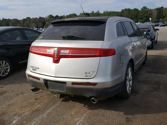 2LMHJ5AT2BBJ53874 - 2011 LINCOLN MKT SILVER photo 4