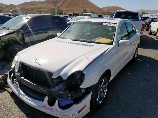 WDBUF65J83A115561 - 2003 MERCEDES-BENZ E 320 WHITE photo 2