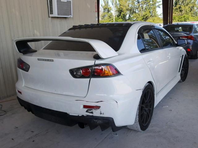 JA32W8FVXEU023681 - 2014 MITSUBISHI LANCER EVO WHITE photo 4