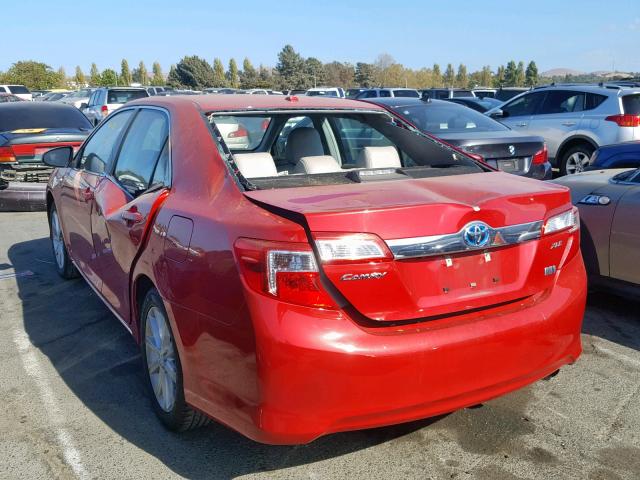 4T1BD1FK3EU135349 - 2014 TOYOTA CAMRY HYBR RED photo 3