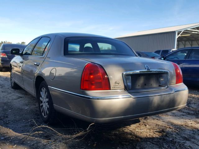 1LNHM81W16Y623139 - 2006 LINCOLN TOWN CAR S GOLD photo 3