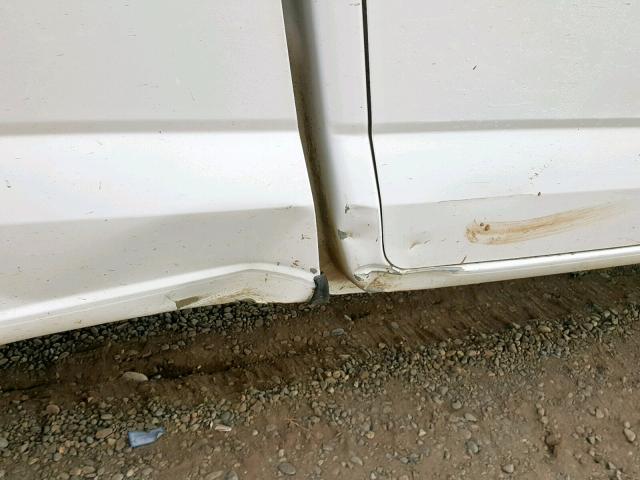 1GCPTCE12H1306602 - 2017 CHEVROLET COLORADO L WHITE photo 9