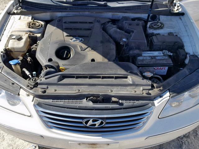 KMHFC46F59A357245 - 2009 HYUNDAI AZERA SE WHITE photo 7