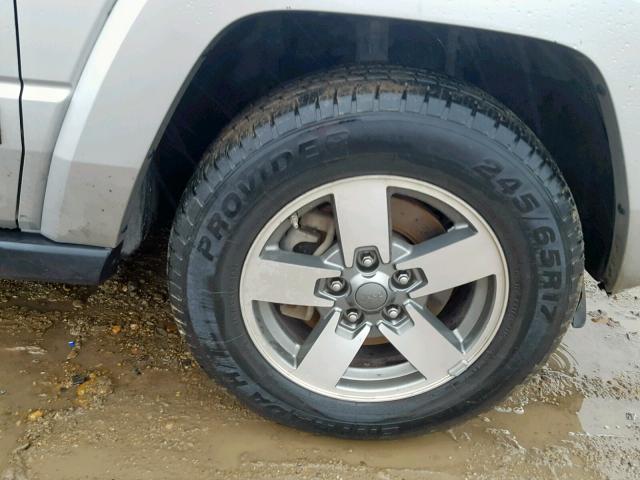 1J8HH48K38C158506 - 2008 JEEP COMMANDER Gümüş foto 9