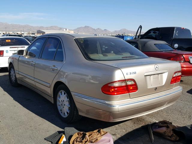 WDBJF65J81B389370 - 2001 MERCEDES-BENZ E 320 GRAY photo 3