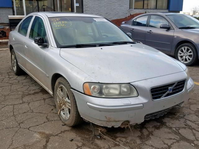 YV1RH592652484201 - 2005 VOLVO S60 2.5T SILVER photo 1