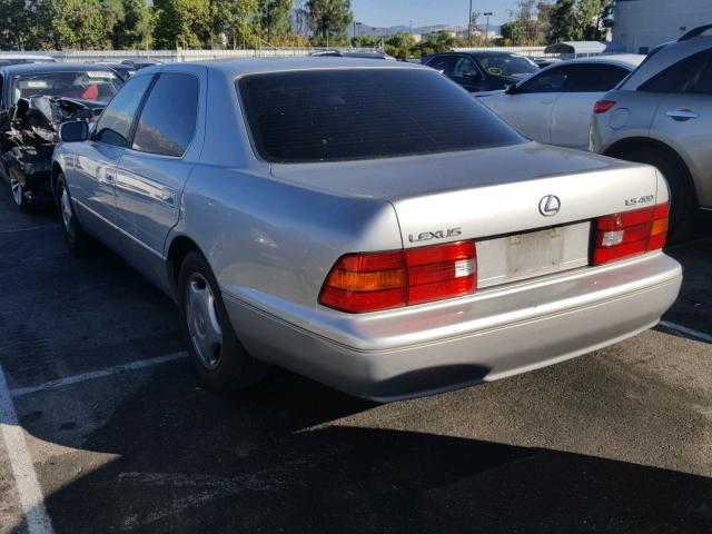 JT8BH28F5W0129820 - 1998 LEXUS LS 400 SILVER photo 3