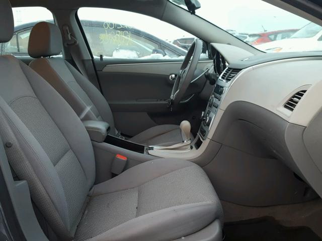 1G1ZG57B284242065 - 2008 CHEVROLET MALIBU LS Gris foto 5